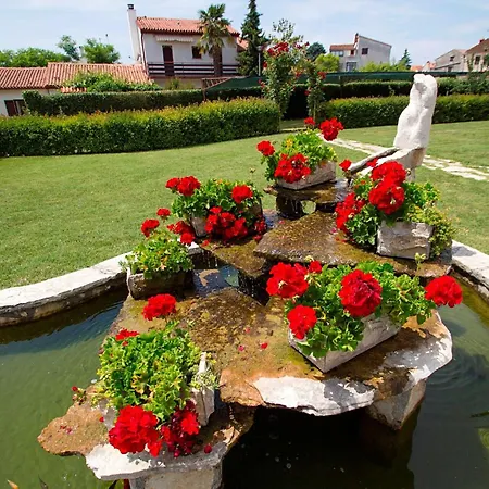 Linet 3 By Interhome Apartman